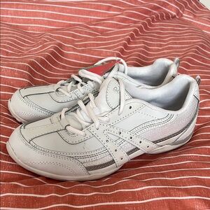 Danskin Now Debby white athletic woman sneaker as 8.5